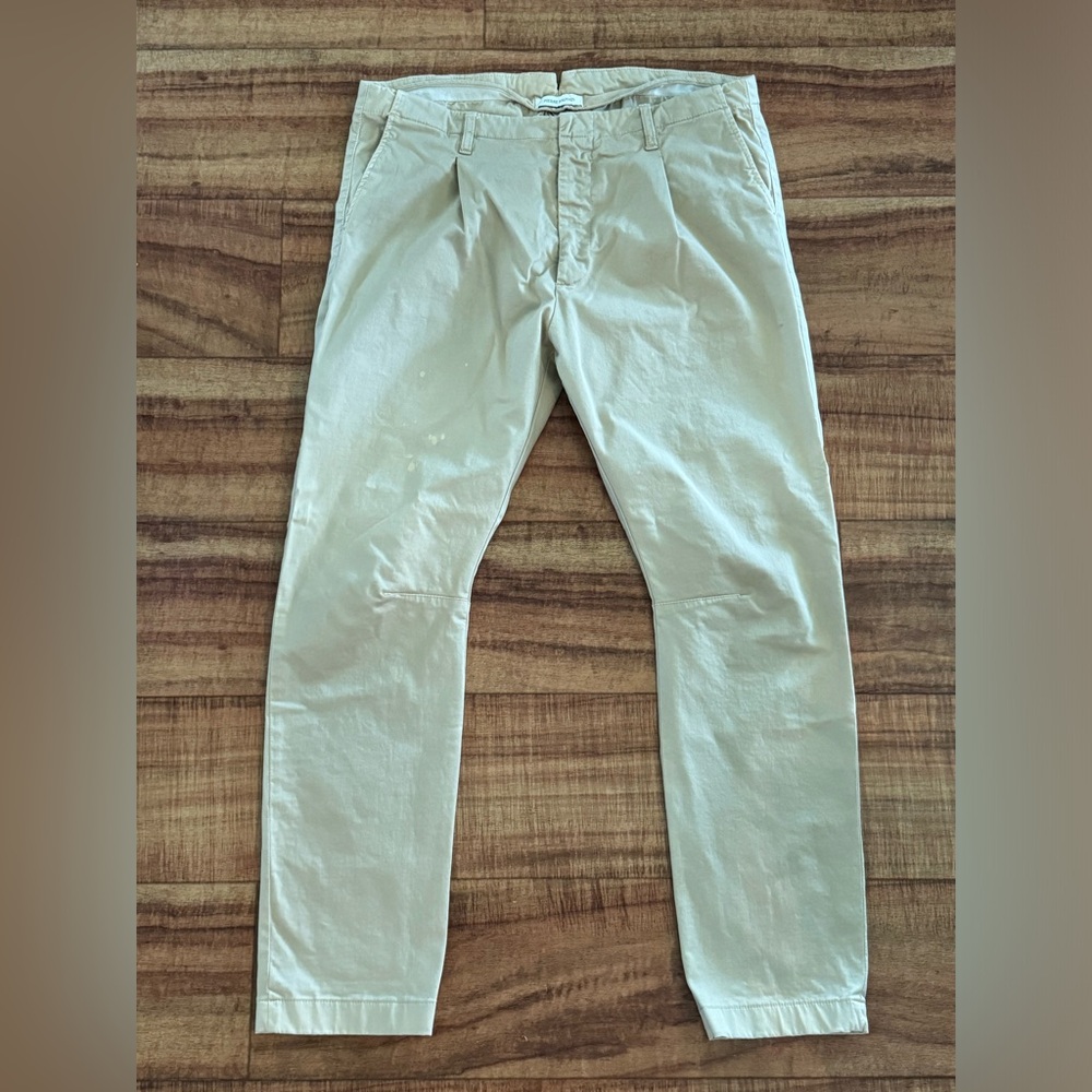 Pierre Balmain cream chinos 38x29